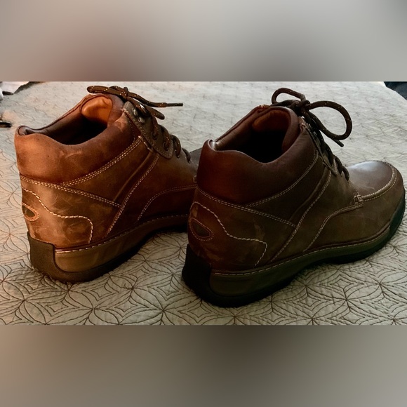 NWOT Johnson & Murphy XC4 System Waterproof Sheepskin Chukka Boots - Size 11 M - Picture 4 of 5